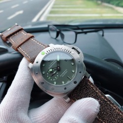 SJ出品 沛纳海 最高版本佛罗伦萨限量版PAM00382震撼登场  引领潮流，精工细琢，雕花工艺全新升级，整表采用316精钢雕刻，纹路圆润清晰，极具历史感与复古色彩！机芯调测及打磨无人能及，全自动机械机芯 更是给人以惊艳之感，由复刻市场最权威大师操刀并严格把控务求完美！表面百合花栩栩如生，如点睛之笔，美轮美奂！不得不说，这款佛罗伦萨672必将再次掀起沛纳海火爆狂潮敖！如果说604毒到你了，那么382必让你成魔！[玫瑰][玫瑰][玫瑰]   非传奇不塑！SJ为你精心打造超真实实物图拍摄 让你超真实实物图体验