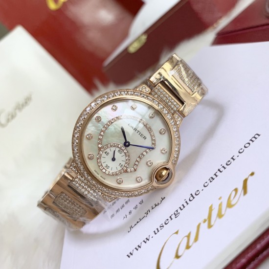 卡地亚-CARTIER新面满钻女士腕表 进口石英机芯 316L精钢表壳 矿物质超强玻璃镜面 直径36mm厚10mm该款腕表备受女性喜爱,在不同的场合映耀着她们各自的独特个性与迷人风华 卡地亚-CARTIER新面满钻女士腕表 进口石英机芯 316L精钢表壳 矿物质超强玻璃镜面 直径36mm厚10mm该款腕表备受女性喜爱,在不同的场合映耀着她们各自的独特个性与迷人风华