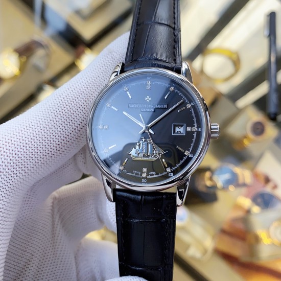 实物拍摄品牌：江诗丹顿 -Vacheron Constantin 最新推出类型：[酷]男士腕表表壳：316精钢（做工优质）表带：进口真牛皮/316精钢（两种可选）机芯：高级定制全自动机械机芯（走时稳定）玻璃：高级强化镀膜镜面尺寸：直径40mm，厚度12.5mm