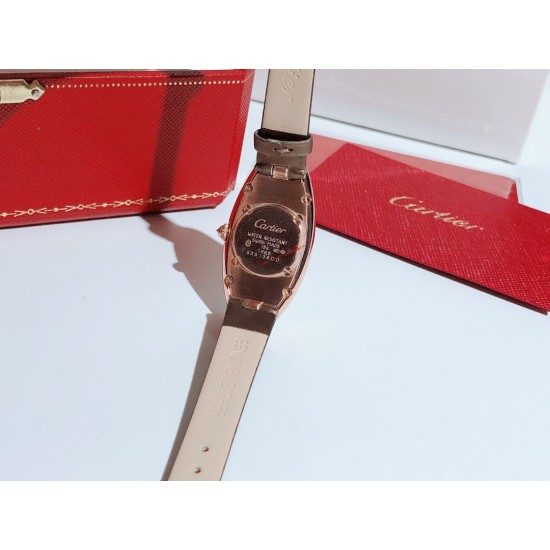 卡地亚-Cartier ❥橄榄形女士腕表❥瑞士石英机芯❥镀膜玻璃镜面❥表壳尺寸22x48mm 厚度约7mm❥有皮带和娟带可选!❥独特的橄榄形表壳镶嵌皓石, 含蓄优雅,代表了卡地亚风格之精髓:简约设计与时尚风范完美融合。 卡地亚-Cartier ❥橄榄形女士腕表❥瑞士石英机芯❥镀膜玻璃镜面❥表壳尺寸22x48mm 厚度约7mm❥有皮带和娟带可选!❥独特的橄榄形表壳镶嵌皓石, 含蓄优雅,代表了卡地亚风格之精髓:简约设计与时尚风范完美融合。