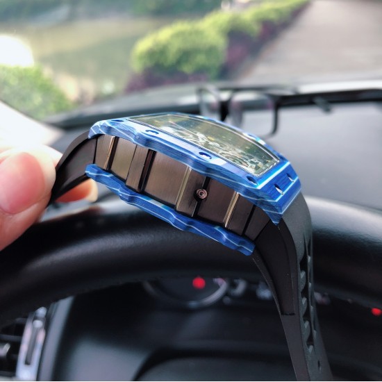 RichardMille 理查德•米勒 J11 (腕表型号:RM11-03)艺术提升了全新层次 顶级碳纤维壳套 搭载大日历 计时 飞返/逆跳多功能全自动机械机芯 进口橡胶表带 原装折叠扣 尺寸50X40mm展现着理查品牌的高端与经典!三杰精致推荐男士机械腕表 SJ为你精心打造超真实实物图拍摄 RichardMille 理查德•米勒 J11 (腕表型号:RM11-03)艺术提升了全新层次 顶级碳纤维壳套 搭载大日历 计时 飞返/逆跳多功能全自动机械机芯 进口橡胶表带 原装折叠扣 尺寸50X40mm展现着理查品牌的高端与经典!三杰精致推荐男士机械腕表 SJ为你精心打造超真实实物图拍摄