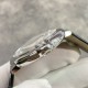 卡地亚蓝气球42mm系列,圆润典雅,尽显高贵气质!腕表尺寸42mmX13mm 316L精钢表壳经cnc的极致打磨,光泽焕发。精细程度不亚于正品,将原版独特的神韵完美体现。原厂级的盘面,指针和尖晶石超越目前一切仿品,是腕表的灵魂卖点。搭载2824机芯!有力压群雄的真美洲鳄鱼皮和顶级316L精钢表带可供选择。钢带打磨精湛,效果盼若银盘,工艺粗中含细(抛光搭配拉丝)整体光泽涌动,流转四溢,呈现上品之势!v6厂出品,出货实拍 卡地亚蓝气球42mm系列,圆润典雅,尽显高贵气质!腕表尺寸42mmX13mm 316L精钢表壳经cnc的极致打磨,光泽焕发。精细程度不亚于正品,将原版独特的神韵完美体现。原厂级的盘面,指针和尖晶石超越目前一切仿品,是腕表的灵魂卖点。搭载2824机芯!有力压群雄的真美洲鳄鱼皮和顶级316L精钢表带可供选择。钢带打磨精湛,效果盼若银盘,工艺粗中含细(抛光搭配拉丝)整体光泽涌动,流转四溢,呈现上品之势!v6厂出品,出货实拍