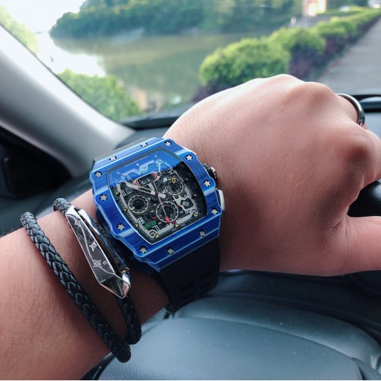 RichardMille 理查德•米勒 J11 (腕表型号:RM11-03)艺术提升了全新层次 顶级碳纤维壳套 搭载大日历 计时 飞返/逆跳多功能全自动机械机芯 进口橡胶表带 原装折叠扣 尺寸50X40mm展现着理查品牌的高端与经典!三杰精致推荐男士机械腕表 SJ为你精心打造超真实实物图拍摄 RichardMille 理查德•米勒 J11 (腕表型号:RM11-03)艺术提升了全新层次 顶级碳纤维壳套 搭载大日历 计时 飞返/逆跳多功能全自动机械机芯 进口橡胶表带 原装折叠扣 尺寸50X40mm展现着理查品牌的高端与经典!三杰精致推荐男士机械腕表 SJ为你精心打造超真实实物图拍摄