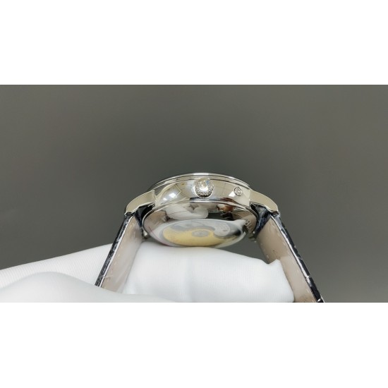 宝珀villeret 经典6654 全新V3升级版来咯从“芯”出发,去繁就简 让属于你的分秒瞬间更加完整! 升级亮点【机芯】1.全新进口Cal.6654机芯 摆幅28800 走时更精准2.升级秒针实心大中轴 同步正品3.烫金立体工艺月相盘4.对版后盖见光比例 宝珀6654 全新V3升级版——你值得拥有! 宝珀villeret 经典6654 全新V3升级版来咯从“芯”出发,去繁就简 让属于你的分秒瞬间更加完整! 升级亮点【机芯】1.全新进口Cal.6654机芯 摆幅28800 走时更精准2.升级秒针实心大中轴 同步正品3.烫金立体工艺月相盘4.对版后盖见光比例 宝珀6654 全新V3升级版——你值得拥有!