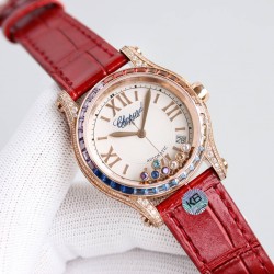 萧邦新款chopard Happy Sport系列之彩钻腕表，以精钢搭配钻石，凝固刹那时刻，绽放隽永气质！精彩细节：1⃣️搭载与众不同的珍珠贝母字面，纹理和放射出来的光晕实属完美。2⃣️表盘搭配7颗快乐彩钻，采用施华洛世奇水晶，颗颗饱满闪烁！每一个颗的底座都是精雕细琢，以求实现正品钻珠那一致的旋转运动的效果！3⃣️壳套316L精钢表壳两侧均镶嵌顶级施华洛世奇水晶，颗颗火彩熠熠，色泽白净透亮4⃣️搭配海鸥2892机芯机械！AN Factory精品之作 时间总让人惊喜不断 您绝对值得拥有！欢迎您的品鉴！