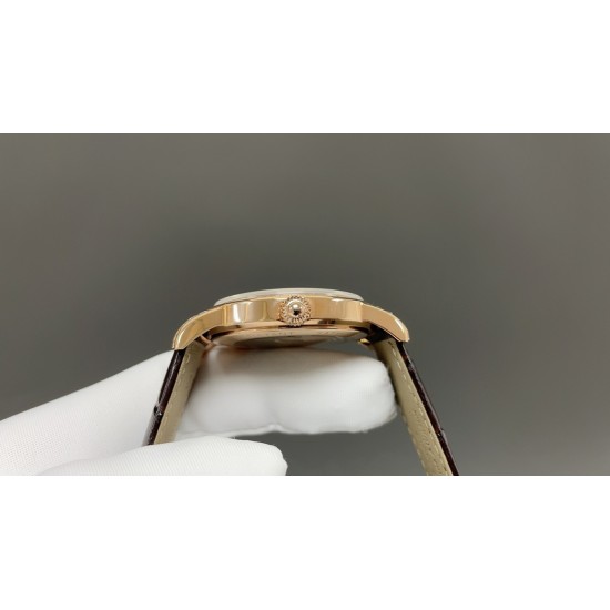 百达翡丽-PATEK PHILIPPE-火热新款式,新款锅盖,耗时长达8个月!超薄男士自动机械腕表,采用进口原装9015机芯,每小时振频28800次,零返修质量,直径40mm原装尺寸,超薄工艺8mm,锅盖玻璃材质!超强防水50米!专柜同款,一比一复刻!带上他锋芒尽显,气派不凡!耀眼光辉,永恒尊贵。⚠️请认准专业独家品质!欢迎转载 百达翡丽-PATEK PHILIPPE-火热新款式,新款锅盖,耗时长达8个月!超薄男士自动机械腕表,采用进口原装9015机芯,每小时振频28800次,零返修质量,直径40mm原装尺寸,超薄工艺8mm,锅盖玻璃材质!超强防水50米!专柜同款,一比一复刻!带上他锋芒尽显,气派不凡!耀眼光辉,永恒尊贵。⚠️请认准专业独家品质!欢迎转载