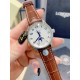 【赵丽颖同款】Longines浪琴 名匠系列女士腕表。全新浪琴名匠月相腕表系列。 诠释女性高贵典雅。精钢表壳直径:34毫米尺寸。官方一致6字位月相1-31日期显示功能。进口石英机芯。三码合一。采用进口头层牛皮、原装蝴蝶扣。珍珠母贝表盘在女表中是运用较多的元素,浪琴为其搭配了12颗钻石时标,将女性魅力发挥到极致。盘面6点钟位置的小表盘显示月相和日期,兼顾实用性和浪漫感,精巧别致。字表盘扫描打版,颜色、“麦粒”格纹深浅、内影字体大小粗细与正品完全一致。 【赵丽颖同款】Longines浪琴 名匠系列女士腕表。全新浪琴名匠月相腕表系列。 诠释女性高贵典雅。精钢表壳直径:34毫米尺寸。官方一致6字位月相1-31日期显示功能。进口石英机芯。三码合一。采用进口头层牛皮、原装蝴蝶扣。珍珠母贝表盘在女表中是运用较多的元素,浪琴为其搭配了12颗钻石时标,将女性魅力发挥到极致。盘面6点钟位置的小表盘显示月相和日期,兼顾实用性和浪漫感,精巧别致。字表盘扫描打版,颜色、“麦粒”格纹深浅、内影字体大小粗细与正品完全一致。