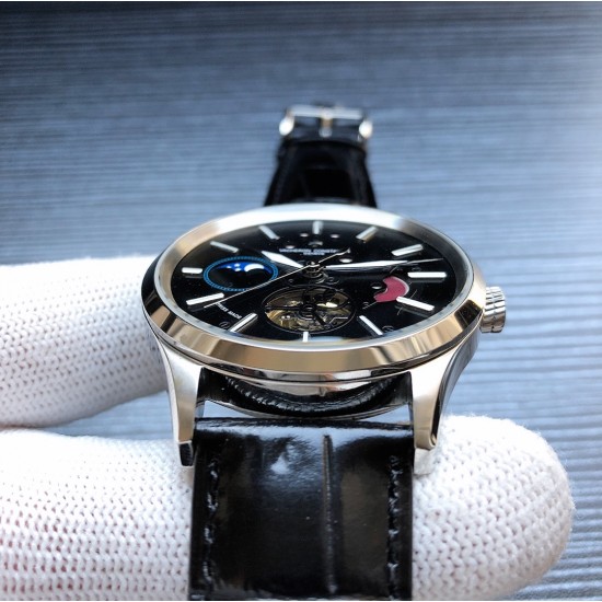 品牌:江诗丹顿༶VacheronConstantinv Z2 款式:尊贵绅士潮男腕表༶机械尺寸:43mm13mm 机芯:三针飞轮月相机械镜面:矿物质水晶玻璃材料:316精钢表扣:折叠扣 精致打造 品牌:江诗丹顿༶VacheronConstantinv Z2 款式:尊贵绅士潮男腕表༶机械尺寸:43mm13mm 机芯:三针飞轮月相机械镜面:矿物质水晶玻璃材料:316精钢表扣:折叠扣 精致打造