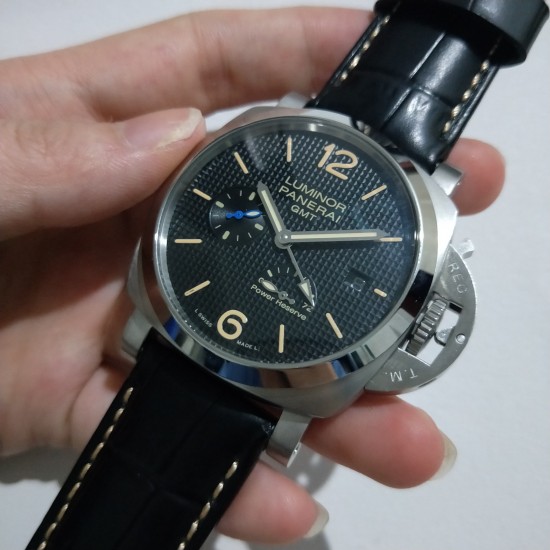 沛纳海热卖款男士机械表,型号:PAM 001537,系列:LUMINOR 1950系列,尺寸:直径44mm,厚度15mm,表壳:精钢316L白壳,玻璃:高硬度矿物质玻璃,表带:黑色真皮表带,机芯:海鸥全自动动能显示机芯! 品质卓越,魅力呈现,欢迎转载 沛纳海热卖款男士机械表,型号:PAM 001537,系列:LUMINOR 1950系列,尺寸:直径44mm,厚度15mm,表壳:精钢316L白壳,玻璃:高硬度矿物质玻璃,表带:黑色真皮表带,机芯:海鸥全自动动能显示机芯! 品质卓越,魅力呈现,欢迎转载