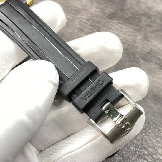 【VS出品】欧米茄 海马300M 316精钢材质打造！间黄金胶带款！8800机 42MM！出货实拍