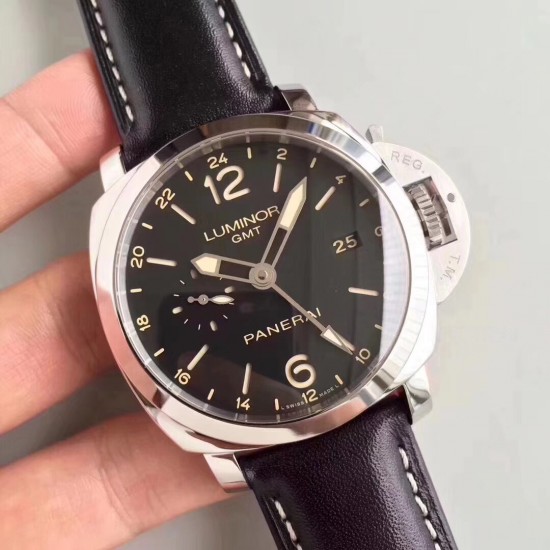 顶级 沛纳海 PAM531  GMT 两地时一款专门为旅行者 商务人士量身定做的腕表。机芯与正品一致，摆轮位与正品一致在7点位，GMT异地调时，蓝宝石玻璃，清晰简单明了的数字读数！