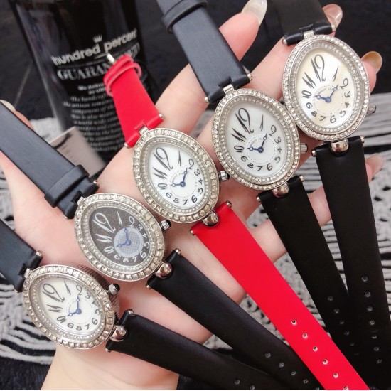 2019新款Breguet-宝玑那不勒斯皇后系列! 史上最强最美 绝对值得拥有的一款 拱桥弧形、表盘用天然白色珍珠母贝 阿拉伯数字时符 经典的蓝钢宝玑指针,完美复刻 那不勒斯皇后款 绝对的女神气质名媛款 最重要的是百搭得来不失少女心 必入款❗带上一秒变女神,各种派对,晚会,聚会,约会,发布会,让你BlingBling 2019新款Breguet-宝玑那不勒斯皇后系列! 史上最强最美 绝对值得拥有的一款 拱桥弧形、表盘用天然白色珍珠母贝 阿拉伯数字时符 经典的蓝钢宝玑指针,完美复刻 那不勒斯皇后款 绝对的女神气质名媛款 最重要的是百搭得来不失少女心 必入款❗带上一秒变女神,各种派对,晚会,聚会,约会,发布会,让你BlingBling