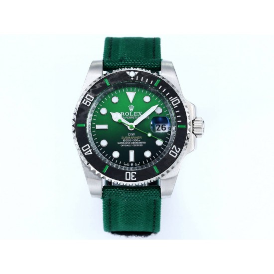 新品首发⚠️劳力士 ROLEX Submariner PARAKEET!新品定制款SUB水鬼,完美呈现!1:特别定制碳纤维圈口、渐变绿表盘,DIW赋予水鬼不一样的风格,体现全新的视觉和触觉体验!2:经过无数次的修改,终于呈现出刻字立体,且条丁外有外影的对版完美圈口,温润如玉的超强夜光珠!3:整表均采用904L精钢,暗黑质感,同正品一致4:搭载全新日本进口8215机芯,质量稳定。5:DIW做工完美,几乎到了极致,欢迎品鉴 新品首发⚠️劳力士 ROLEX Submariner PARAKEET!新品定制款SUB水鬼,完美呈现!1:特别定制碳纤维圈口、渐变绿表盘,DIW赋予水鬼不一样的风格,体现全新的视觉和触觉体验!2:经过无数次的修改,终于呈现出刻字立体,且条丁外有外影的对版完美圈口,温润如玉的超强夜光珠!3:整表均采用904L精钢,暗黑质感,同正品一致4:搭载全新日本进口8215机芯,质量稳定。5:DIW做工完美,几乎到了极致,欢迎品鉴