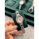 卡地亚-Cartier❥镂空托月盘的卡地亚沙特限量版❥316精钢材质❥进口石英机芯❥表盘直径30mm,厚度7.5mm❥相信懂表的老玩家们都清楚,先有他的雏形后才有那万人空巷的蓝气球的诞生 ,前沿~佛系XX厂家走访瑞士民间收藏坊才淘到这难得的限量版宝贝,一比一重新开模定制,最大限度的还原臻品 表壳三件套都与正品通用,玻璃3点位月牙斜度是cnc雕刻,并非用模具压制 卡地亚-Cartier❥镂空托月盘的卡地亚沙特限量版❥316精钢材质❥进口石英机芯❥表盘直径30mm,厚度7.5mm❥相信懂表的老玩家们都清楚,先有他的雏形后才有那万人空巷的蓝气球的诞生 ,前沿~佛系XX厂家走访瑞士民间收藏坊才淘到这难得的限量版宝贝,一比一重新开模定制,最大限度的还原臻品 表壳三件套都与正品通用,玻璃3点位月牙斜度是cnc雕刻,并非用模具压制