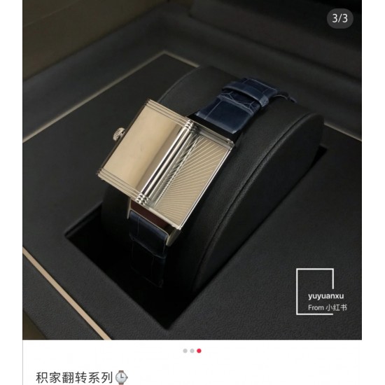 实拍 积家Jaeger Revers one一号翻转腕表 !翻转真的是好看到爆炸积家翻转系列3288420 !低调有历史底蕴!尺寸40.1*20独具一格,进口朗达机芯稳定持久,烧钢蓝指针芳泽无加,午夜蓝色的小牛皮如精灵般俏皮可爱 ,加上原装表扣独特100%的还原度。优雅的气质,精致的翻转结构,精美的做工,腕间璀璨美钻照亮倾心时刻,会让佩戴者赏心悦目,爱不释手。2020大旱望云,愿所有的美好都能如期而至。认准实拍细节!小红书爆款推荐! 实拍 积家Jaeger Revers one一号翻转腕表 !翻转真的是好看到爆炸积家翻转系列3288420 !低调有历史底蕴!尺寸40.1*20独具一格,进口朗达机芯稳定持久,烧钢蓝指针芳泽无加,午夜蓝色的小牛皮如精灵般俏皮可爱 ,加上原装表扣独特100%的还原度。优雅的气质,精致的翻转结构,精美的做工,腕间璀璨美钻照亮倾心时刻,会让佩戴者赏心悦目,爱不释手。2020大旱望云,愿所有的美好都能如期而至。认准实拍细节!小红书爆款推荐!