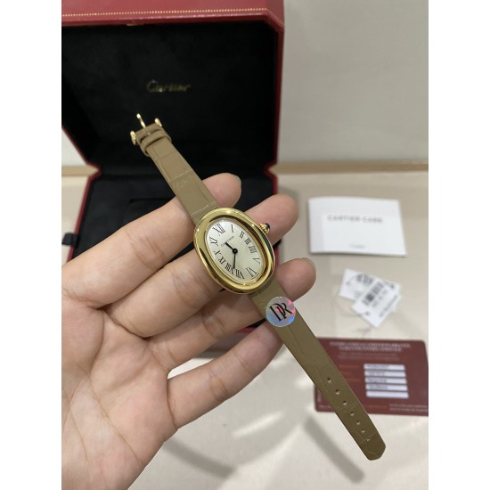 鳄鱼皮版本DR工厂 卡地亚浴缸 全网独家首发❗️Baignoire浴缸系列腕表,典雅欧风浴缸形状,完美演绎卡地亚的经典美学,涌现腕表设计的焕新力量卡家又一经典之作浴缸系列。实物拿到手的时候大吃一惊,颜值高 !椭圆外型的感觉正是典雅欧风浴缸形状,这也太好看了吧!Baignoire浴缸系列腕表,小号表款,石英机芯。镶嵌一颗凸圆形蓝宝石。镀银表盘,剑形蓝钢指针,蓝宝石水晶镜面。灰褐色鳄鱼皮表带。表壳尺寸:32x26毫米厚度:8毫米防水深度3巴(约30米)生活防水。 鳄鱼皮版本DR工厂 卡地亚浴缸 全网独家首发❗️Baignoire浴缸系列腕表,典雅欧风浴缸形状,完美演绎卡地亚的经典美学,涌现腕表设计的焕新力量卡家又一经典之作浴缸系列。实物拿到手的时候大吃一惊,颜值高 !椭圆外型的感觉正是典雅欧风浴缸形状,这也太好看了吧!Baignoire浴缸系列腕表,小号表款,石英机芯。镶嵌一颗凸圆形蓝宝石。镀银表盘,剑形蓝钢指针,蓝宝石水晶镜面。灰褐色鳄鱼皮表带。表壳尺寸:32x26毫米厚度:8毫米防水深度3巴(约30米)生活防水。
