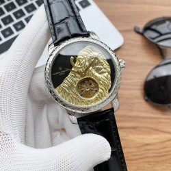 实物拍摄江诗丹顿-Vacheron Constanti阁楼工匠独一无二版 森林狮子王—生猛袭来 ！再创火爆奇迹！全新陀飞轮运转一目了然 机械夹板机芯 实为天赋之作！【机芯】全自动机械机芯【表带】进口小牛皮带/316精钢钢带【表扣】原装自动按扣 【镜面】高硬度矿物质水晶玻璃  【直径】直径：44mm15mm