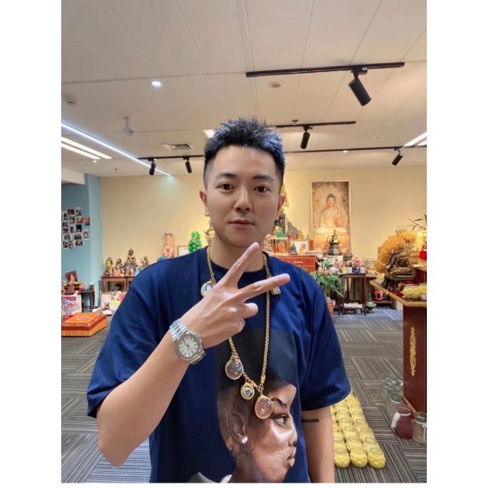 帅气上手图！百达翡丽 鹦鹉螺 ～