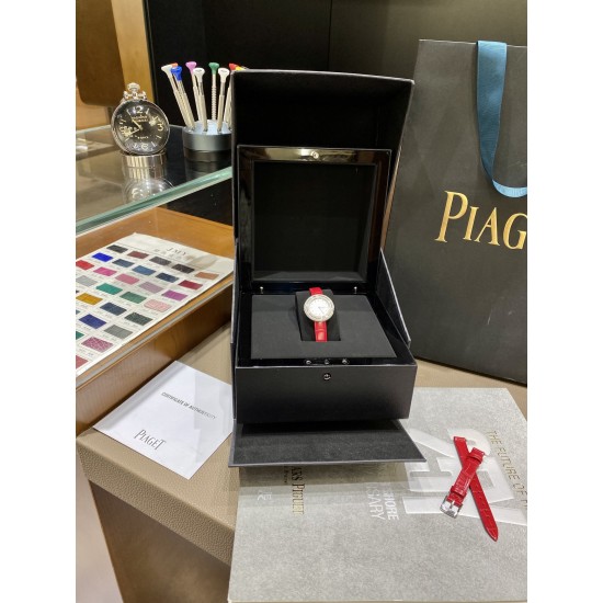 全网女生听我的!买它…❤️。 伯爵“时来运转”顶级奢侈品入门款精致的 29mm尺寸大小!第一眼看到它的时候我一眼就中,首先是外观设计足够百搭,➕上外层一圈可来回转动 很有寓意、一起“转动,遇见非凡”。上手很秀气,彩色鳄鱼皮可轻松拆卸 看上去就高端,机芯采用瑞士进口石英机芯,螺旋式表圈316L精钢打磨抛光 表面光亮如镜、表盘内圈钻石刻度 11颗⭕️圆形美钻(约0.07克拉)外圈一颗圆形美钻(约0.05克拉) 全网女生听我的!买它…❤️。 伯爵“时来运转”顶级奢侈品入门款精致的 29mm尺寸大小!第一眼看到它的时候我一眼就中,首先是外观设计足够百搭,➕上外层一圈可来回转动 很有寓意、一起“转动,遇见非凡”。上手很秀气,彩色鳄鱼皮可轻松拆卸 看上去就高端,机芯采用瑞士进口石英机芯,螺旋式表圈316L精钢打磨抛光 表面光亮如镜、表盘内圈钻石刻度 11颗⭕️圆形美钻(约0.07克拉)外圈一颗圆形美钻(约0.05克拉)