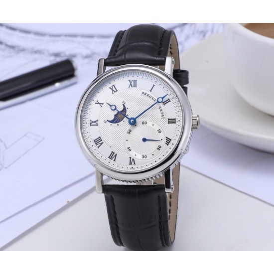 BREGUET 4434 宝玑Classique 腕表系列!探索宝玑悠久璀璨的历史,徜徉于引人入胜的宝玑世界!缔造完美制表技术的典范——走时精确、显示清晰、线条优雅。此纤薄腕表系列,配备自动上链机芯,均忠实于宝玑一贯秉承的技术理念、卓越工艺与传统价值。全新小秒+24小时半圆型日月星辰显示,搭配钢蓝指针,40cm尺寸,全新上市! BREGUET 4434 宝玑Classique 腕表系列!探索宝玑悠久璀璨的历史,徜徉于引人入胜的宝玑世界!缔造完美制表技术的典范——走时精确、显示清晰、线条优雅。此纤薄腕表系列,配备自动上链机芯,均忠实于宝玑一贯秉承的技术理念、卓越工艺与传统价值。全新小秒+24小时半圆型日月星辰显示,搭配钢蓝指针,40cm尺寸,全新上市!