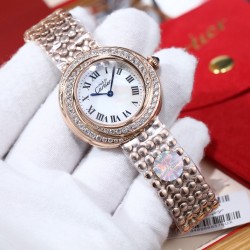 卡家时光流转系列经典中古表  真香警告⚠️Cartier小旋风 最热门的Vintage✔️小旋风的外壳，三圈圆圈绻缱交缠，演绎人生真挚情感。精致闪耀，华丽璀璨，，美到炸裂直径32mm，原装瑞士机芯，蓝宝石防刮镜面，有镀白金款和镀黄金，镀玫瑰金材质（白金为真白金材质，玫瑰金和黄金均为唛金电镀），美不胜收‼️女神必备中古腕表，韵味十足，上手超级奈斯