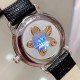 实拍 AW厂 Blancpain-宝珀女装系列复杂功能腕表共镶有152颗美钻。其中的108颗钻石镶嵌于36.8毫米的红金表壳之上。钻石紧密交织为两圈,错落有致,与品牌的标志性双层表圈设计相互呼应。表冠上亦镶有精致美钻,尽现腕表的华美雅致。 实拍 AW厂 Blancpain-宝珀女装系列复杂功能腕表共镶有152颗美钻。其中的108颗钻石镶嵌于36.8毫米的红金表壳之上。钻石紧密交织为两圈,错落有致,与品牌的标志性双层表圈设计相互呼应。表冠上亦镶有精致美钻,尽现腕表的华美雅致。