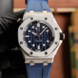 AP 爱彼 Audemars Piguet 皇家橡树离岸型 男士机械腕表 尺寸42mm 搭配复刻⌚️原装Cal.3️⃣1️⃣2️⃣0️⃣全自动机械机芯 反炫光处理蓝宝石 水晶玻璃 采用进口316精钢表壳 搭配进口橡胶表带（头层小牛皮）原装针扣 硬汉必备神器 经过多道工序的打磨和磨砂处理，终把爱彼特有的八角型表圈表达出棱角分明的线条，爱彼入门级腕表强烈推荐！把最精至的腕表呈现给各位腕表爱好者，随机送原装表带一副！！！