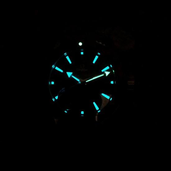 OM 欧米茄 OMEGA PQ1 海洋宇宙600米“四分之一橙”!搭载1:1开模8900 VS自产一体机芯,稳定翻修少!表盘与正品一致采用进口原料陶瓷精制而成,平整光滑,没有气泡和粉粒! 时分秒指针:长度 与正品一致刚好到字钉边缘!圈口4分之一橙刻度位置采用天然橡胶,手感细腻,平整干净。OM 出货实拍 OM 欧米茄 OMEGA PQ1 海洋宇宙600米“四分之一橙”!搭载1:1开模8900 VS自产一体机芯,稳定翻修少!表盘与正品一致采用进口原料陶瓷精制而成,平整光滑,没有气泡和粉粒! 时分秒指针:长度 与正品一致刚好到字钉边缘!圈口4分之一橙刻度位置采用天然橡胶,手感细腻,平整干净。OM 出货实拍