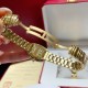Baignoire de Cartier Small size: W:25mm L:32mmMini size: W:20mm L:25mmBaignoire de Cartier 卡地亚Baignoire1920#浴缸1920系列,进口瑞士石英机芯。316L精钢表壳表链。整体5A莫桑石镶嵌,淬火钢蓝指针,拱形水晶镜面。表壳尺寸:小号尺寸 宽度25mm长度32mmmini尺寸 宽度20mm长度25mm Baignoire de Cartier Small size: W:25mm L:32mmMini size: W:20mm L:25mmBaignoire de Cartier 卡地亚Baignoire1920#浴缸1920系列,进口瑞士石英机芯。316L精钢表壳表链。整体5A莫桑石镶嵌,淬火钢蓝指针,拱形水晶镜面。表壳尺寸:小号尺寸 宽度25mm长度32mmmini尺寸 宽度20mm长度25mm