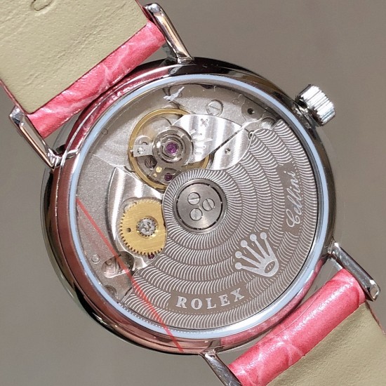 实拍 劳力士2020新品女性腕表 高级腕表ROLEX,一见倾心。劳力士切利尼女款奢华版惊艳上市,表面镶嵌12颗施洛华世奇彩钻,蕴意生命多姿多彩。表盘32尺寸,适配所有女神的手腕。手表搭载进口9015机芯,厚度仅为8毫米,足够薄,让您佩戴更舒适! 实拍 劳力士2020新品女性腕表 高级腕表ROLEX,一见倾心。劳力士切利尼女款奢华版惊艳上市,表面镶嵌12颗施洛华世奇彩钻,蕴意生命多姿多彩。表盘32尺寸,适配所有女神的手腕。手表搭载进口9015机芯,厚度仅为8毫米,足够薄,让您佩戴更舒适!