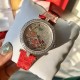 ❤️实拍 卡地亚-Cartier 满钻藤花系列腕表 双排钻侧身 搭配亮黑.红色鳄鱼皮瑞士石英机芯 蓝宝石水晶玻璃镜面 百搭经典尺寸35mm。表盘媚丽搭配并缀有彩色饰以密镶藤花的造型 奢华极致你值得拥有它。 ❤️实拍 卡地亚-Cartier 满钻藤花系列腕表 双排钻侧身 搭配亮黑.红色鳄鱼皮瑞士石英机芯 蓝宝石水晶玻璃镜面 百搭经典尺寸35mm。表盘媚丽搭配并缀有彩色饰以密镶藤花的造型 奢华极致你值得拥有它。