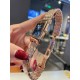 新款积家经典翻转系列高级女士腕表[飞吻][飞吻]精钢表壳，独特设计180度旋转翻盖，内置瑞士石英机芯，走时精准稳定！真皮表带，尺寸1比1[色][色]尺寸：23*34mm 厚度：13.5mm】