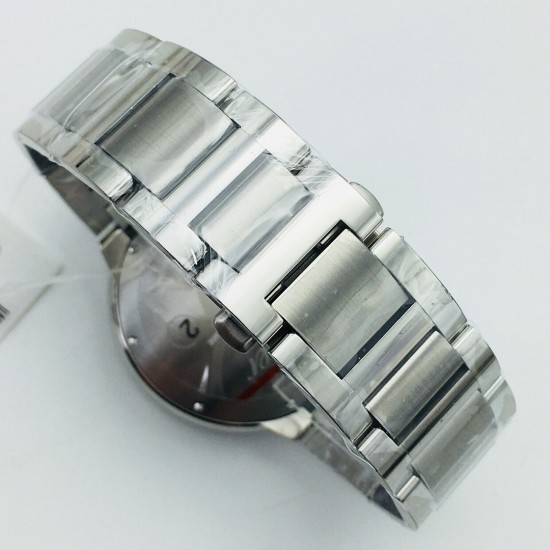 V6 Factory力作 升级版 卡地亚(CARTIER)蓝气球系列 直径42mm 机芯:全自动机械2824机芯!动力储备:48小时,玻璃:高强双面蓝宝石水滴镜面材质 V6工厂品质 追求好品质从未停止过!你值得拥有! V6 Factory力作 升级版 卡地亚(CARTIER)蓝气球系列 直径42mm 机芯:全自动机械2824机芯!动力储备:48小时,玻璃:高强双面蓝宝石水滴镜面材质 V6工厂品质 追求好品质从未停止过!你值得拥有!