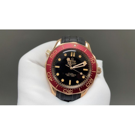 新品007 ！OMEGA 欧米茄 海马300 青铜金与勃根地红 尺寸42mm 搭配8806机芯，顶级品质 出货实拍✈️