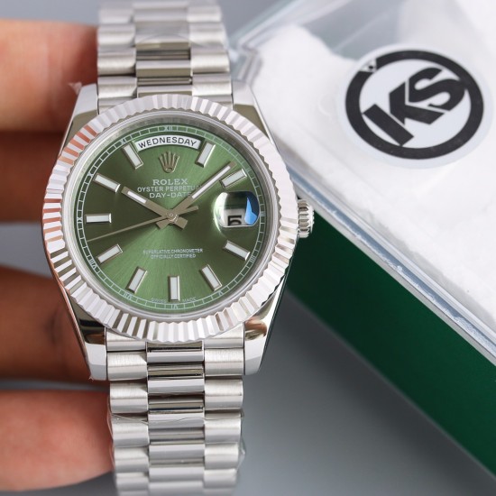 顶级做工KS新品:劳力士 日志 不断提高复刻效果,ROLEX劳力士 间金、间玫、精钢不断改进的钻研精神,特别是五大神器的业界认可,目前销量一直成上升趋势!【尺寸】直径41mm【表镜】抗刮损蓝水晶玻璃,防反光凸透式放大日历窗【表壳】上链表冠,【机芯】稳定复刻2836自动机械机芯、【表带】蚝式三节表链折叠扣,防水大于100米 顶级做工KS新品:劳力士 日志 不断提高复刻效果,ROLEX劳力士 间金、间玫、精钢不断改进的钻研精神,特别是五大神器的业界认可,目前销量一直成上升趋势!【尺寸】直径41mm【表镜】抗刮损蓝水晶玻璃,防反光凸透式放大日历窗【表壳】上链表冠,【机芯】稳定复刻2836自动机械机芯、【表带】蚝式三节表链折叠扣,防水大于100米