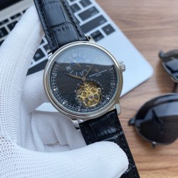 实物拍摄品牌：江诗丹顿 -Vacheron Constantin类型：[酷]男士腕表表壳：316精钢（做工优质）表带：进口真牛皮/316精钢（两种可选）机芯：高级定制全自动机械机芯（走时稳定）玻璃：高级强化镀膜镜面尺寸：直径41mm，厚度12.5mm