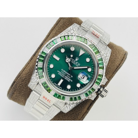 【VRS Factory2022墙裂推荐 市场最高版本】奢华大作,劳力士Rolex SUB潜航者后镶钻定制版!是奢华闪耀与永不退色的融合,更是经典潮流的不二之选!1⃣️【表壳】直径40MM。每一颗钻石/彩宝均来自奥地利(施华洛世奇原产地)经过严格的筛选,确保颜色,大小,火彩统一,专业珠宝镶嵌师精心镶嵌。2⃣️【表带】跟官网同步,904L蚝式钢完美还原坚固耐用的优良血统,效果可媲美原装。3⃣️【机芯】采用复刻界的机芯之王——搭配3135自动上旋机芯。VRS Factory匠心力作 敬请各路表友品鉴! 【VRS Factory2022墙裂推荐 市场最高版本】奢华大作,劳力士Rolex SUB潜航者后镶钻定制版!是奢华闪耀与永不退色的融合,更是经典潮流的不二之选!1⃣️【表壳】直径40MM。每一颗钻石/彩宝均来自奥地利(施华洛世奇原产地)经过严格的筛选,确保颜色,大小,火彩统一,专业珠宝镶嵌师精心镶嵌。2⃣️【表带】跟官网同步,904L蚝式钢完美还原坚固耐用的优良血统,效果可媲美原装。3⃣️【机芯】采用复刻界的机芯之王——搭配3135自动上旋机芯。VRS Factory匠心力作 敬请各路表友品鉴!