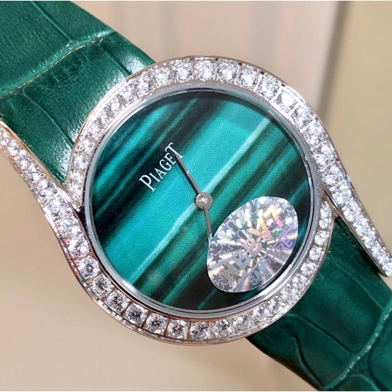 实拍 孔雀绿 伯爵 全新Piaget Lime light系列腕表,以其独特的造型,引领着时尚界的风潮,更是邀请到国际巨星巩俐倾情代言,必将成为伯爵品牌全新的识别69式印,瑞士石英32mm 白金电镀 认准独家实拍细节品质! 实拍 孔雀绿 伯爵 全新Piaget Lime light系列腕表,以其独特的造型,引领着时尚界的风潮,更是邀请到国际巨星巩俐倾情代言,必将成为伯爵品牌全新的识别69式印,瑞士石英32mm 白金电镀 认准独家实拍细节品质!