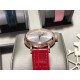 实拍【IWC 2019推出女士全新 Portofino波涛菲诺系列】1⃣️:壳套尺寸34mm/8.8mm采用316精钢材质打磨,每个壳套全程CNC处理所有细节达到完美2⃣️:采用进口日本9015天文台级别经过本厂严格把控 调试 达到零返修稳定性3⃣️:采用瑞士蓝宝石镜面 通透明亮4⃣️字面采用简洁的条丁罗马和表盘十二颗 设计呈现出精致典雅之感5⃣️:表带采用原装快速更换系统 搭配意大利小牛皮皮质柔软细腻:有六种颜色可选(绿色,兰色,黑色,深棕,酒红,粉色)6⃣️:原装表扣采用316精钢材质打磨 实拍【IWC 2019推出女士全新 Portofino波涛菲诺系列】1⃣️:壳套尺寸34mm/8.8mm采用316精钢材质打磨,每个壳套全程CNC处理所有细节达到完美2⃣️:采用进口日本9015天文台级别经过本厂严格把控 调试 达到零返修稳定性3⃣️:采用瑞士蓝宝石镜面 通透明亮4⃣️字面采用简洁的条丁罗马和表盘十二颗 设计呈现出精致典雅之感5⃣️:表带采用原装快速更换系统 搭配意大利小牛皮皮质柔软细腻:有六种颜色可选(绿色,兰色,黑色,深棕,酒红,粉色)6⃣️:原装表扣采用316精钢材质打磨