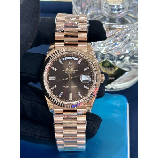 ROLEX 劳力士 冰糖星期日历型系列!独家实拍,玻璃通透,日历对版,针有中轴,牙圈立体。上手就可以玩,手感非常好。40mm直径,严选出品,出货实拍! ROLEX 劳力士 冰糖星期日历型系列!独家实拍,玻璃通透,日历对版,针有中轴,牙圈立体。上手就可以玩,手感非常好。40mm直径,严选出品,出货实拍!
