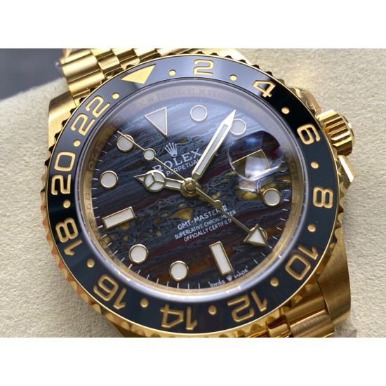 新品!ROLEX 劳力士 铁虎眼石表盘,每一片表盘都不同纹路(虎眼石,红碧玉和赤铁矿三种材质混合在一起,呈现出独特的金黄色和橙色的光泽)格林尼治GMT 3285一体机72小时储能 圈口过渡无痕,贵金属钢印扣子! 新品!ROLEX 劳力士 铁虎眼石表盘,每一片表盘都不同纹路(虎眼石,红碧玉和赤铁矿三种材质混合在一起,呈现出独特的金黄色和橙色的光泽)格林尼治GMT 3285一体机72小时储能 圈口过渡无痕,贵金属钢印扣子!