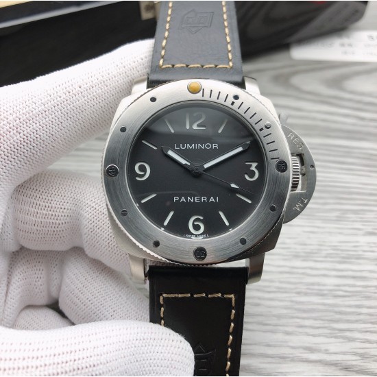 沛纳海--PANERAI 隆重登场 沛纳海一直深受男士喜欢 因为他具有独特风味 戴上手的的手感非常悦目 凸显出男士的魅力 采用全自动机械机芯 ,316精钢表壳,水晶蓝光玻璃镜面敖,手表尺寸44mm,进口小牛皮材质表带 沛纳海--PANERAI 隆重登场 沛纳海一直深受男士喜欢 因为他具有独特风味 戴上手的的手感非常悦目 凸显出男士的魅力 采用全自动机械机芯 ,316精钢表壳,水晶蓝光玻璃镜面敖,手表尺寸44mm,进口小牛皮材质表带