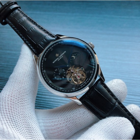 【品牌】江诗丹顿-Vacheron Constantin 【类型】男士腕表 B7 【机芯】全自动机械机芯【材质】316L精钢表壳【表带】真皮表带/钢带(可选)【表镜】矿物强化玻璃镜面 【尺寸】直径42mm 厚度13mm【特性】飞轮精选大三针机械男表、独特魅力、非凡气势! 三杰精致推荐男士机械腕表 SJ为你精心设计超真实实物图拍摄 【品牌】江诗丹顿-Vacheron Constantin 【类型】男士腕表 B7 【机芯】全自动机械机芯【材质】316L精钢表壳【表带】真皮表带/钢带(可选)【表镜】矿物强化玻璃镜面 【尺寸】直径42mm 厚度13mm【特性】飞轮精选大三针机械男表、独特魅力、非凡气势! 三杰精致推荐男士机械腕表 SJ为你精心设计超真实实物图拍摄