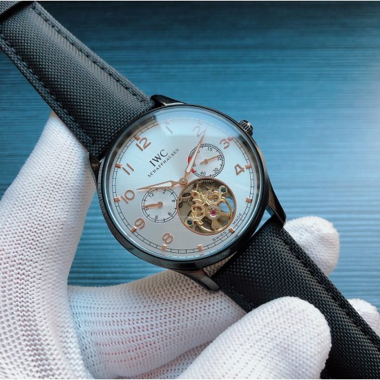 万国 (IWC ) H18 精品男士腕表, ,飞轮精选,魅力不凡,尽显精致细节与高超技艺,搭载多功能全自动机械机芯,顶级316精钢表壳,进口小牛皮表带,矿物质超强镜面,尺寸42*12,尊贵典范,绅士风范,身份的象征,展现你的独特品味!三杰精致推荐男士机械腕表 SJ为你精心打造超真实实物图拍摄 万国 (IWC ) H18 精品男士腕表, ,飞轮精选,魅力不凡,尽显精致细节与高超技艺,搭载多功能全自动机械机芯,顶级316精钢表壳,进口小牛皮表带,矿物质超强镜面,尺寸42*12,尊贵典范,绅士风范,身份的象征,展现你的独特品味!三杰精致推荐男士机械腕表 SJ为你精心打造超真实实物图拍摄