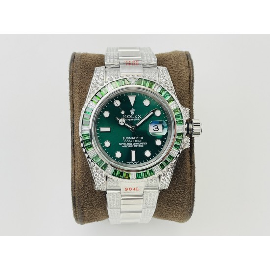 【VRS Factory2022墙裂推荐 市场最高版本】奢华大作,劳力士Rolex SUB潜航者后镶钻定制版!是奢华闪耀与永不退色的融合,更是经典潮流的不二之选!1⃣️【表壳】直径40MM。每一颗钻石/彩宝均来自奥地利(施华洛世奇原产地)经过严格的筛选,确保颜色,大小,火彩统一,专业珠宝镶嵌师精心镶嵌。2⃣️【表带】跟官网同步,904L蚝式钢完美还原坚固耐用的优良血统,效果可媲美原装。3⃣️【机芯】采用复刻界的机芯之王——搭配3135自动上旋机芯。VRS Factory匠心力作 敬请各路表友品鉴! 【VRS Factory2022墙裂推荐 市场最高版本】奢华大作,劳力士Rolex SUB潜航者后镶钻定制版!是奢华闪耀与永不退色的融合,更是经典潮流的不二之选!1⃣️【表壳】直径40MM。每一颗钻石/彩宝均来自奥地利(施华洛世奇原产地)经过严格的筛选,确保颜色,大小,火彩统一,专业珠宝镶嵌师精心镶嵌。2⃣️【表带】跟官网同步,904L蚝式钢完美还原坚固耐用的优良血统,效果可媲美原装。3⃣️【机芯】采用复刻界的机芯之王——搭配3135自动上旋机芯。VRS Factory匠心力作 敬请各路表友品鉴!