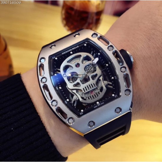 Richard Mille 】理查RM052颅骨腕表全新延续特别版金鬼款 骷髅头图案更惊悚炫酷抢眼敖,装置原装进口机械机芯,沿用高度纯钢铸造壳身,注重每一处细节,尺寸43mmx50mm 开拓新款式啦!让您更加贴心满意的享受视觉和品质的追求!商品规格:默认规格 Richard Mille 】理查RM052颅骨腕表全新延续特别版金鬼款 骷髅头图案更惊悚炫酷抢眼敖,装置原装进口机械机芯,沿用高度纯钢铸造壳身,注重每一处细节,尺寸43mmx50mm 开拓新款式啦!让您更加贴心满意的享受视觉和品质的追求!商品规格:默认规格