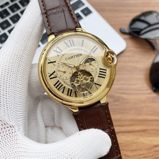 实物拍摄品牌:卡地亚-CARTIER 类型:男士腕表表壳:316精钢(做工上乘)表带:进口小牛皮/316精钢(两种可选)机芯:高级定制全自动机械机芯(走时稳定)材料:高级强化镀膜镜面尺寸:直径45mm,厚度13mm 实物拍摄品牌:卡地亚-CARTIER 类型:男士腕表表壳:316精钢(做工上乘)表带:进口小牛皮/316精钢(两种可选)机芯:高级定制全自动机械机芯(走时稳定)材料:高级强化镀膜镜面尺寸:直径45mm,厚度13mm