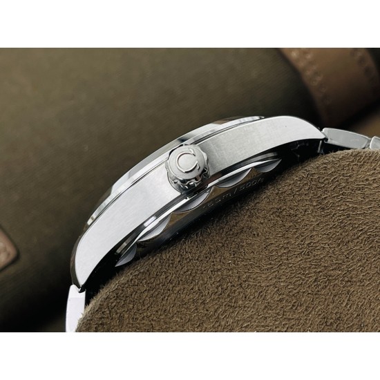 【VS Factory2021墙裂推荐】欧.米茄omega海马43MM Aqua Terra 世界时腕表。一款可以戴着环游世界的世界时腕表,激光烧蚀蓝色海洋,陆地浮雕勾勒,24小时hesalite水晶环。辽阔世界尽在掌握,于方寸之间伴您开启环球之旅!VS出品 必属精品 欢迎您的品鉴! 【VS Factory2021墙裂推荐】欧.米茄omega海马43MM Aqua Terra 世界时腕表。一款可以戴着环游世界的世界时腕表,激光烧蚀蓝色海洋,陆地浮雕勾勒,24小时hesalite水晶环。辽阔世界尽在掌握,于方寸之间伴您开启环球之旅!VS出品 必属精品 欢迎您的品鉴!