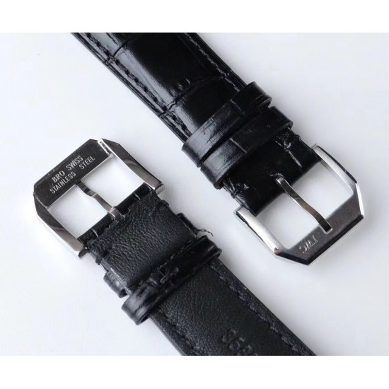 IWC 万国(葡萄牙系列)V3版 IW545408型腕表,简称“琼斯之剑”。正品开模,干练整洁,专为男士打造的腕表。锅盖蓝宝石玻璃,手动上弦的滴答声,背透镶嵌的红宝石,来回摆动的游丝走线,纯粹的机械之美,都让每个狂热的机械爱好者深深着迷!表盘尺寸:44毫米X10机芯类型:手动机㭜系列型号:98295动力储存:46小时表镜材质:兰宝石玻璃表带材质:意大利小牛皮表扣类型:针扣后盖表底:透底功能风格:6位小秒针,纯粹机械之美! IWC 万国(葡萄牙系列)V3版 IW545408型腕表,简称“琼斯之剑”。正品开模,干练整洁,专为男士打造的腕表。锅盖蓝宝石玻璃,手动上弦的滴答声,背透镶嵌的红宝石,来回摆动的游丝走线,纯粹的机械之美,都让每个狂热的机械爱好者深深着迷!表盘尺寸:44毫米X10机芯类型:手动机㭜系列型号:98295动力储存:46小时表镜材质:兰宝石玻璃表带材质:意大利小牛皮表扣类型:针扣后盖表底:透底功能风格:6位小秒针,纯粹机械之美!