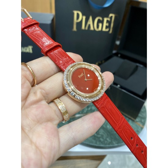 伯爵“时来运转”顶级奢侈品入门款四月季新配色 “红色玛瑙”表面 骄阳年华第一眼看到它的时候我一眼就中,首先是外观设计足够百搭,旋转式表圈可自由转动,外层一圈可来回转动 很有寓意、一起“转动,遇见非凡”。百搭中号34尺寸!上手很秀气,宝蓝色鳄鱼皮可轻松拆卸 看上去就高端,机芯采用瑞士进口石英机芯,螺旋式表圈316L精钢打磨抛光 表面光亮如镜、表盘内圈钻石刻度 11颗⭕️圆形美钻、外圈42颗圆形美钻 伯爵“时来运转”顶级奢侈品入门款四月季新配色 “红色玛瑙”表面 骄阳年华第一眼看到它的时候我一眼就中,首先是外观设计足够百搭,旋转式表圈可自由转动,外层一圈可来回转动 很有寓意、一起“转动,遇见非凡”。百搭中号34尺寸!上手很秀气,宝蓝色鳄鱼皮可轻松拆卸 看上去就高端,机芯采用瑞士进口石英机芯,螺旋式表圈316L精钢打磨抛光 表面光亮如镜、表盘内圈钻石刻度 11颗⭕️圆形美钻、外圈42颗圆形美钻